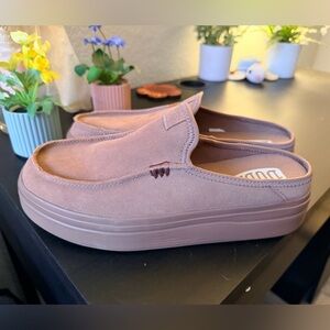 Women's Hey Dude Tan Slip-On Shoes, size 11